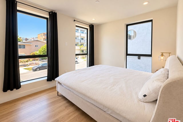 1434 N Poinsettia Place 101, Los Angeles, CA 90046 — photo 4 of 10