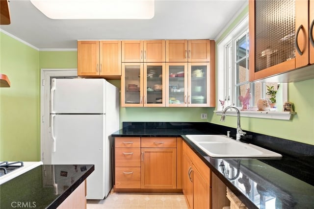 15034 1/4 Dickens, Sherman Oaks, CA 91403 — photo 9 of 19