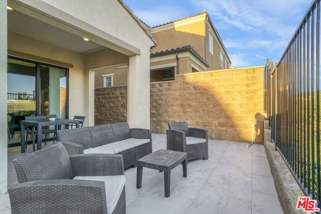 20818 W Bur Oak Circle, Porter Ranch, CA 91326 — photo 15 of 43