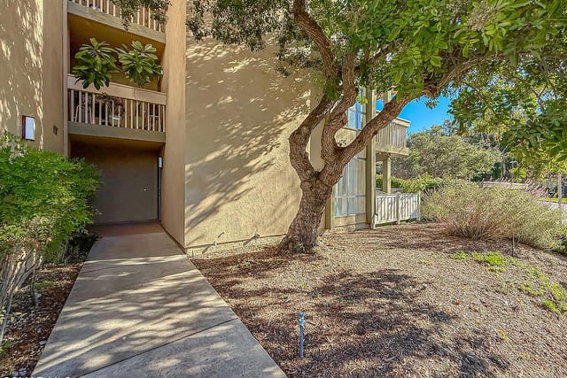 291 Sequoia Court 17, Thousand Oaks, CA 91360 — photo 40 of 42