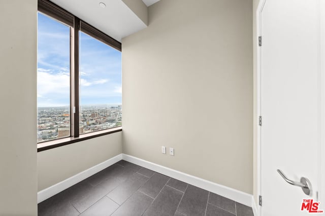 1100 Wilshire Boulevard 2411, Los Angeles, CA 90017 — photo 15 of 33