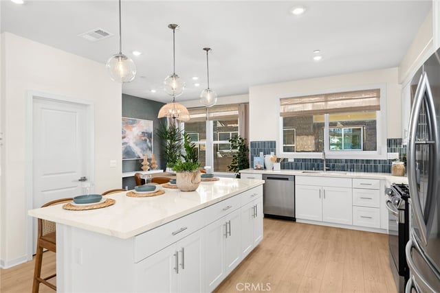 440 S Linden Street, Pomona, CA 91766 — photo 4 of 25