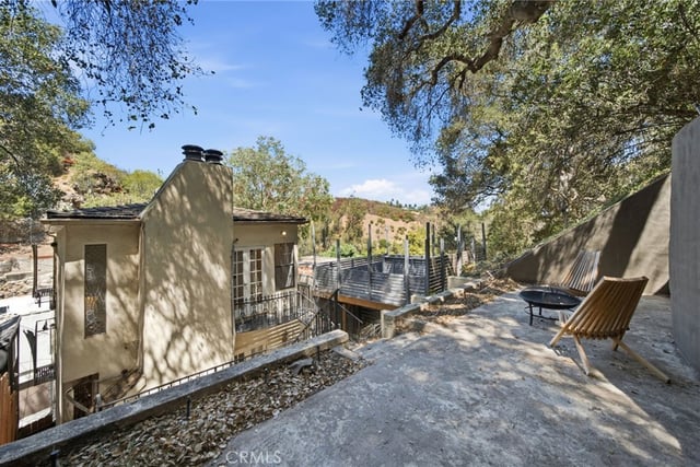 9624 Highland Gorge Drive, Beverly Hills, CA 90210 — photo 25 of 29
