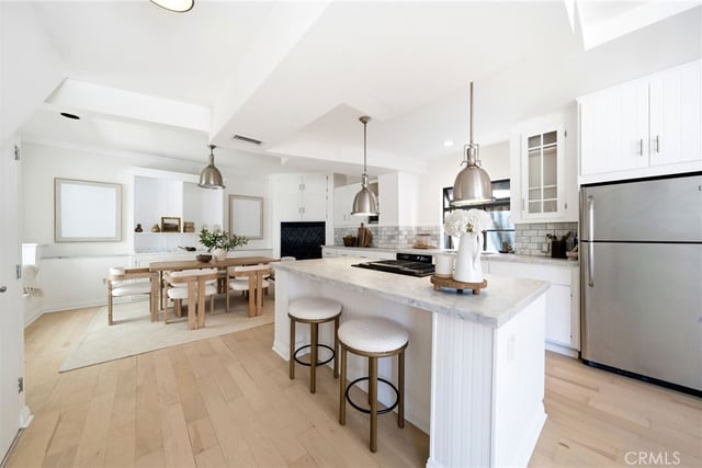 9624 Highland Gorge Drive, Beverly Hills, CA 90210 — photo 3 of 29
