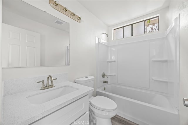 2332 E 17th 101, Long Beach, CA 90804 — photo 7 of 16
