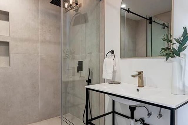 2616 W 73rd Street, Los Angeles, CA 90043 — photo 29 of 51