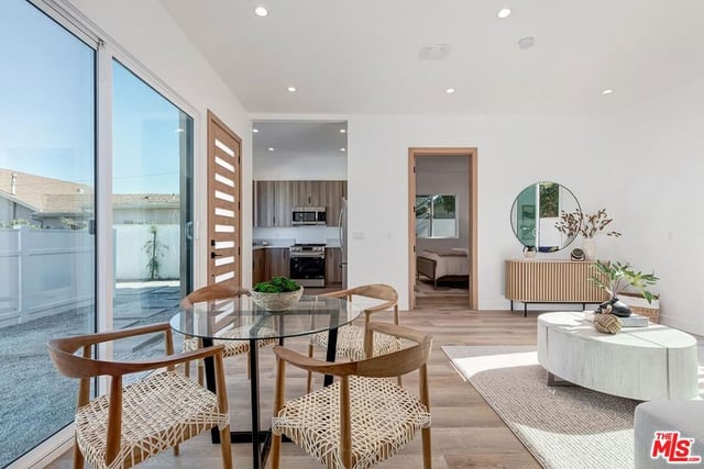 2616 W 73rd Street, Los Angeles, CA 90043 — photo 40 of 51