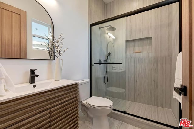 2616 W 73rd Street, Los Angeles, CA 90043 — photo 46 of 51