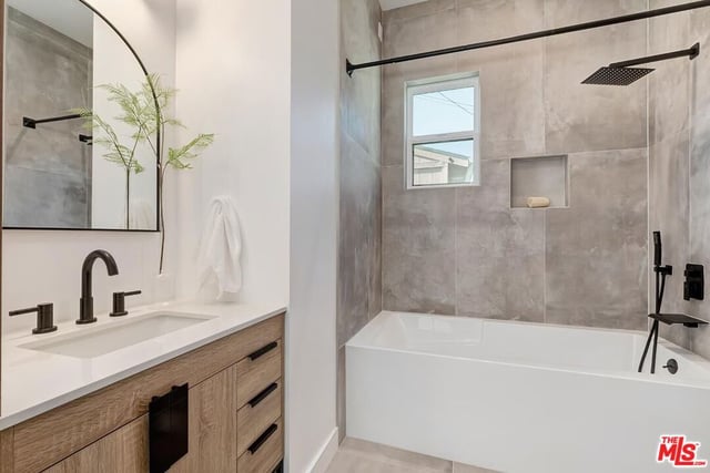 2616 W 73rd Street, Los Angeles, CA 90043 — photo 48 of 51