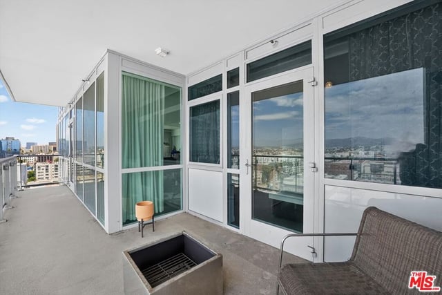 3785 Wilshire Boulevard 1212, Los Angeles, CA 90010 — photo 13 of 38