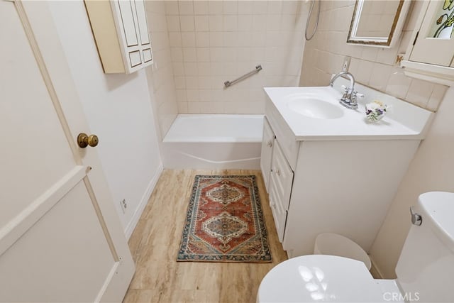 7508 Paso Robles Avenue, Lake Balboa, CA 91406 — photo 33 of 62