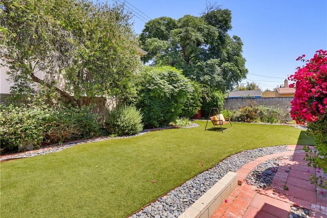 7508 Paso Robles Avenue, Lake Balboa, CA 91406 — photo 4 of 62