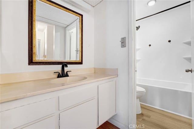 7301 Lennox Avenue D13, Van Nuys, CA 91405 — photo 11 of 22