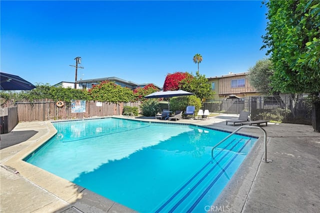 7301 Lennox Avenue D13, Van Nuys, CA 91405 — photo 16 of 22