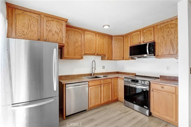 7301 Lennox Avenue D13, Van Nuys, CA 91405 — photo 7 of 22
