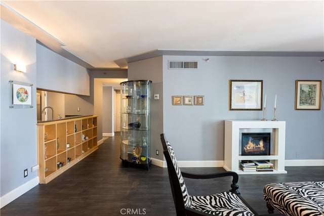 600 W 9th 811, Los Angeles, CA 90015 — photo 10 of 42
