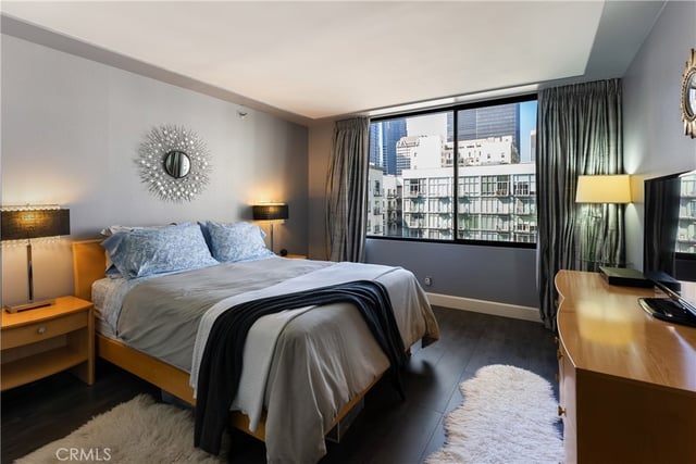 600 W 9th 811, Los Angeles, CA 90015 — photo 17 of 42