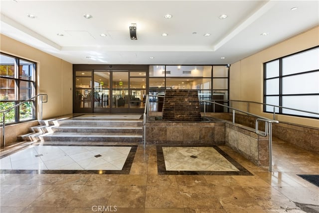 600 W 9th 811, Los Angeles, CA 90015 — photo 30 of 42
