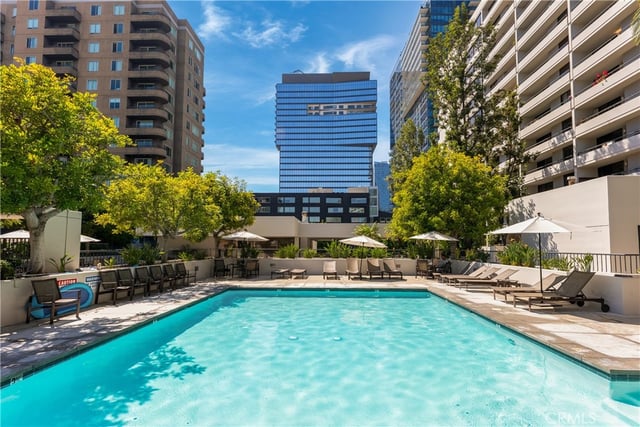 600 W 9th 811, Los Angeles, CA 90015 — photo 32 of 42