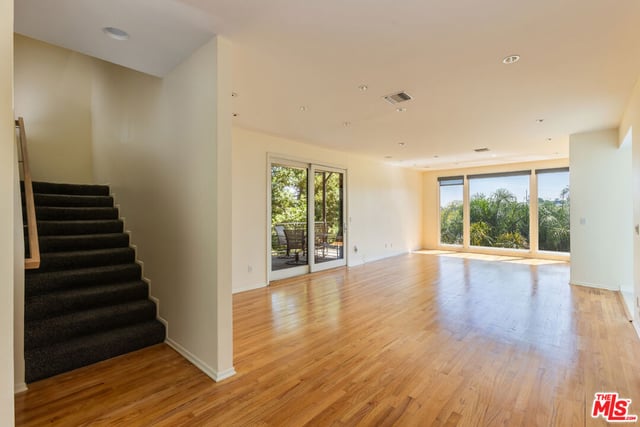5084 Campo Road, Woodland Hills, CA 91364 — photo 3 of 49