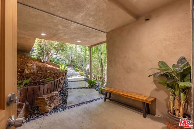 5084 Campo Road, Woodland Hills, CA 91364 — photo 30 of 49