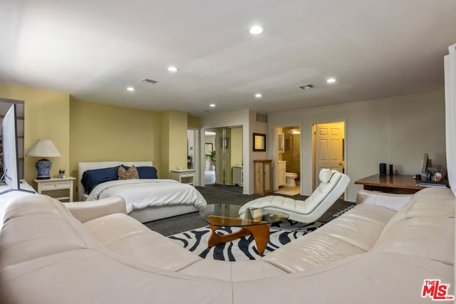 5084 Campo Road, Woodland Hills, CA 91364 — photo 34 of 49