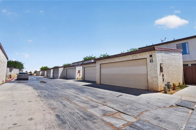2260 E Avenue Q4 62, Palmdale, CA 93550 — photo 2 of 18