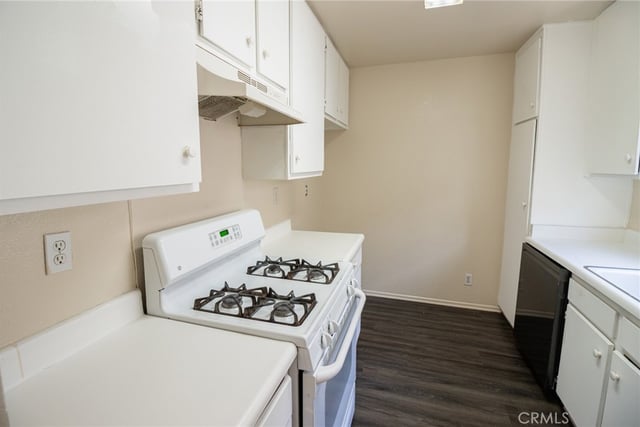 7115 Etiwanda 2, Reseda, CA 91335 — photo 10 of 34