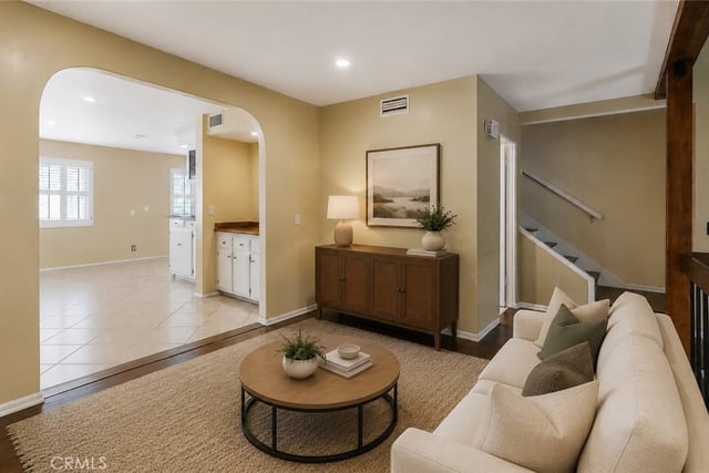 6227 Randi Avenue, Woodland Hills, CA 91367 — photo 10 of 34