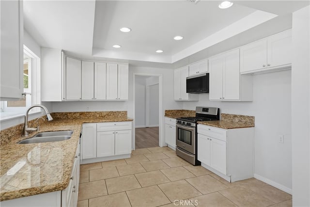 42900 Staffordshire Drive, Lancaster, CA 93534 — photo 13 of 47