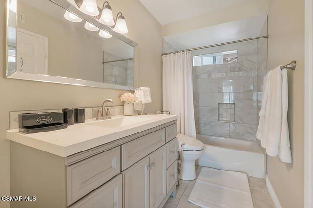 989 N Planetree Avenue, Simi Valley, CA 93065 — photo 14 of 27