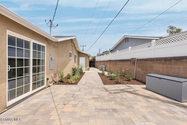 989 N Planetree Avenue, Simi Valley, CA 93065 — photo 25 of 27