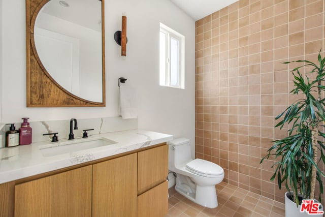3763 S Gramercy Place, Los Angeles, CA 90018 — photo 14 of 28