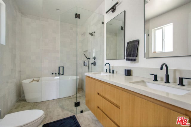 3763 S Gramercy Place, Los Angeles, CA 90018 — photo 22 of 28