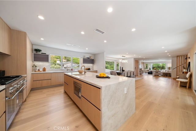 3240 Longridge Avenue, Sherman Oaks, CA 91423 — photo 18 of 58