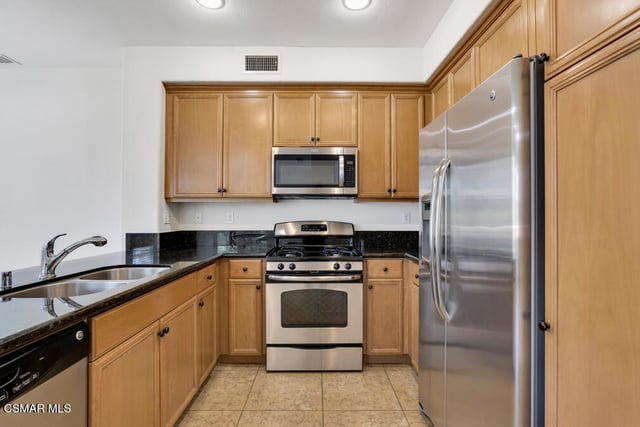 1618 Heywood Street E, Simi Valley, CA 93065 — photo 15 of 46