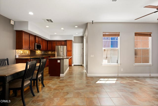 2929 Rocky Mountain Drive, Oxnard, CA 93036 — photo 4 of 23