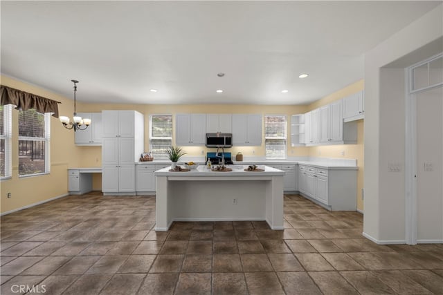 28454 Cascade, Castaic, CA 91384 — photo 10 of 54