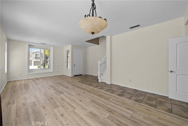 28454 Cascade, Castaic, CA 91384 — photo 8 of 54