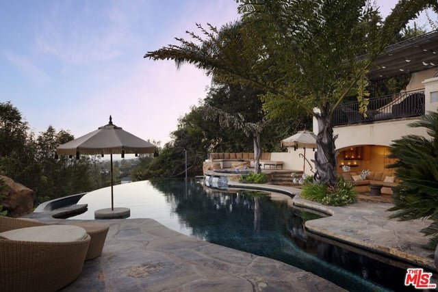 10066 Cielo Drive, Los Angeles, CA 90210 — photo 28 of 30