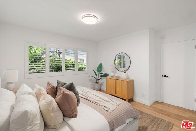 1930 N Vermont Avenue 103, Los Angeles, CA 90027 — photo 12 of 15