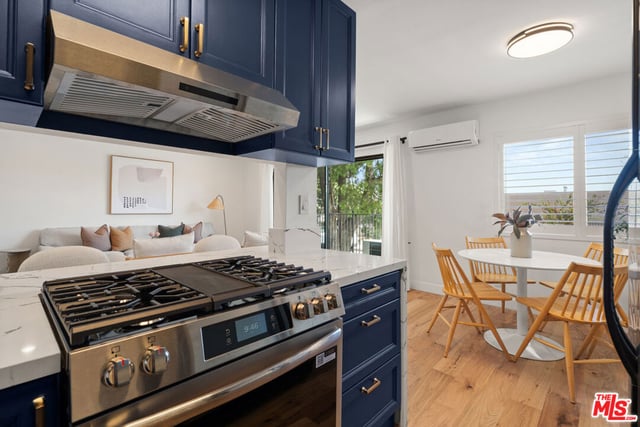 1930 N Vermont Avenue 103, Los Angeles, CA 90027 — photo 5 of 15
