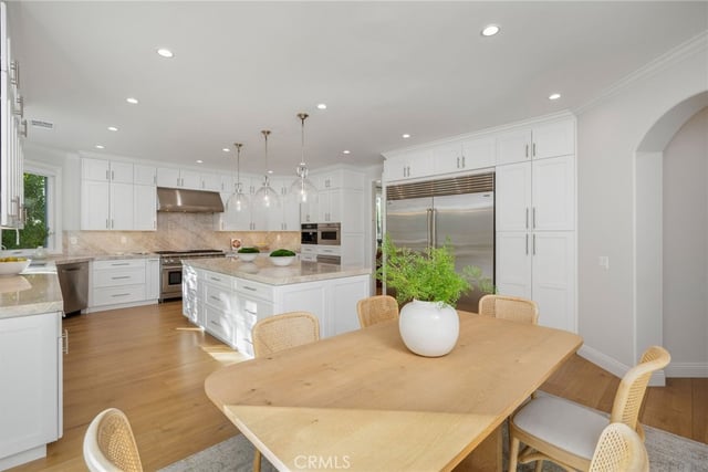25714 Simpson Place, Calabasas, CA 91302 — photo 8 of 43
