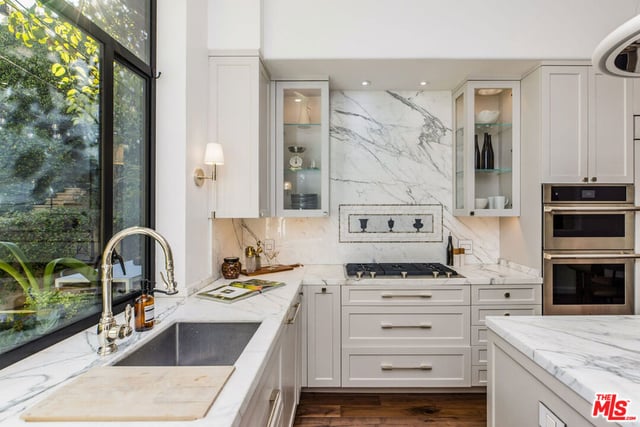 2023 Kendra Court, Los Angeles, CA 90068 — photo 12 of 55