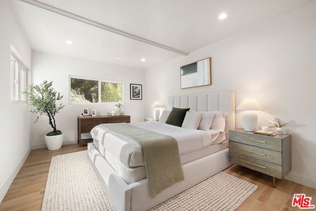 1337 N Orange Grove Avenue, West Hollywood, CA 90046 — photo 11 of 25
