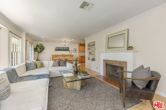 4065 Woodman, Sherman Oaks, CA 91423 — photo 7 of 38
