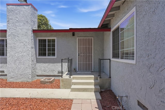 11010 Studebaker Road, Downey, CA 90241 — photo 4 of 27