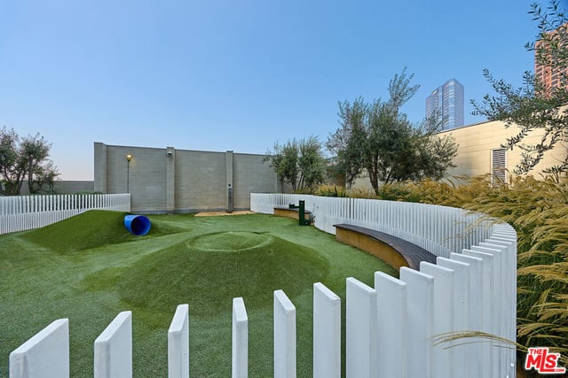 877 S Francisco Street 1220, Los Angeles, CA 90017 — photo 13 of 20