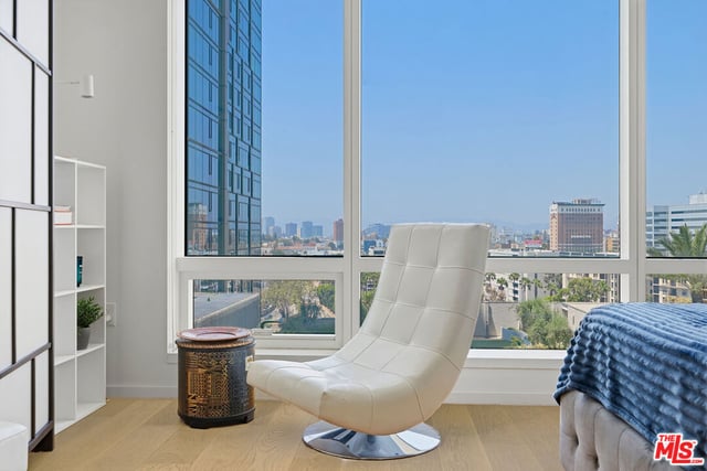 877 S Francisco Street 1220, Los Angeles, CA 90017 — photo 3 of 20