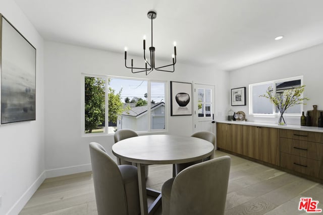 6018 S Harcourt Avenue, Los Angeles, CA 90043 — photo 8 of 25